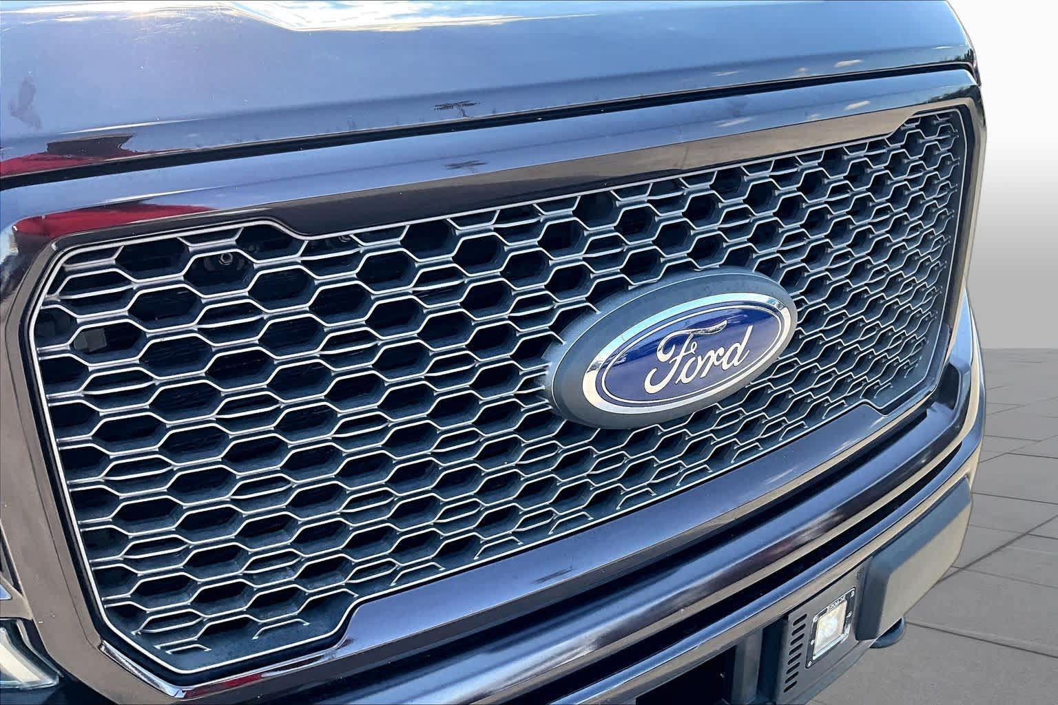 Used 2019 Ford F150 Lariat w/ Equipment Group 502A Luxury AWD/4WD image 30