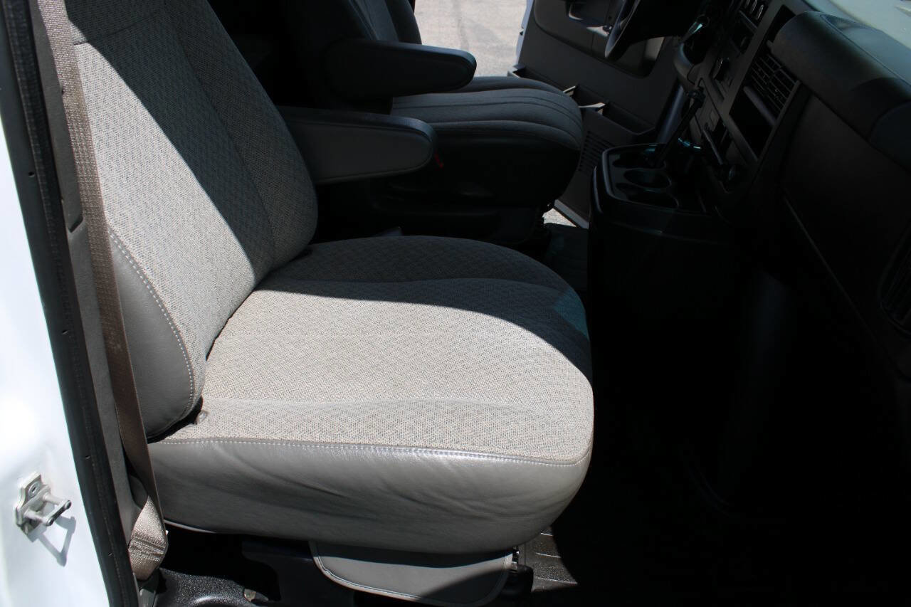 Used 2014 GMC Savana 1500 LT w/ LT Preferred Equipment Group RWD image 37