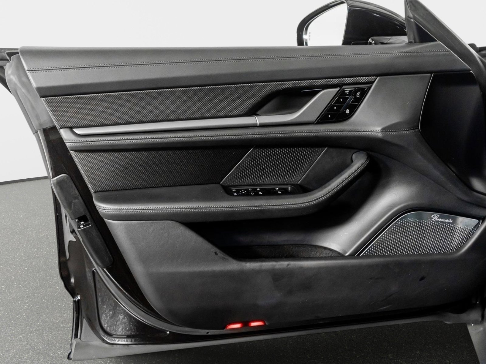 Used 2020 Porsche Taycan Turbo S w/ Premium Package image 41