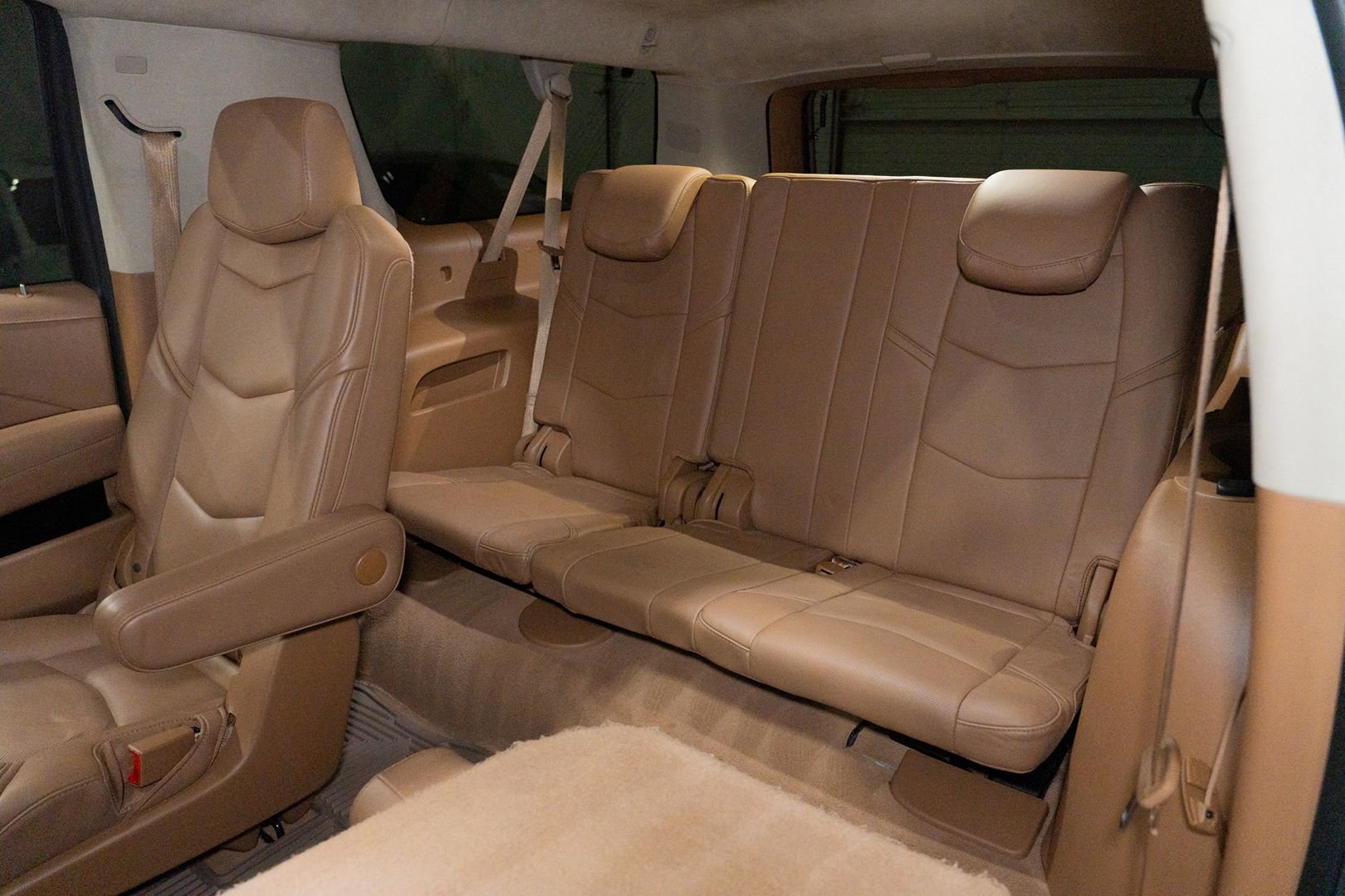 Used 2016 Cadillac Escalade ESV Platinum image 33