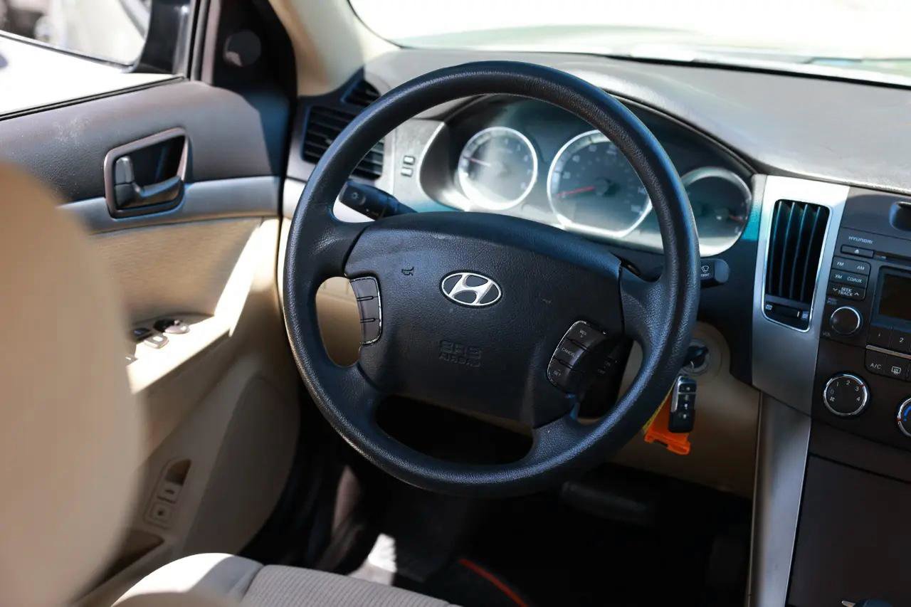 Used 2009 Hyundai Sonata GLS FWD image 25