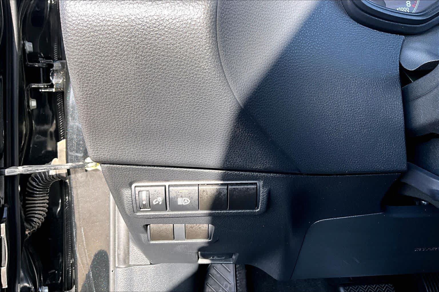 Used 2023 Toyota Corolla Cross LE w/ Moonroof Package FWD image 36