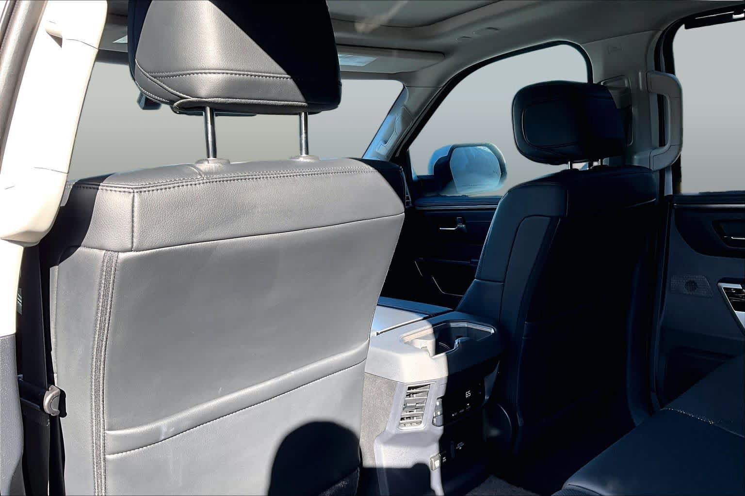 Used 2023 Toyota Sequoia Limited AWD/4WD image 22