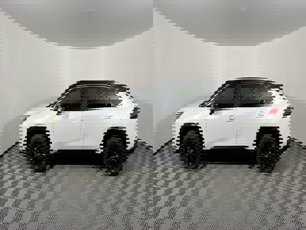 Used 2024 Toyota RAV4 XSE w/ Weather Package image 6