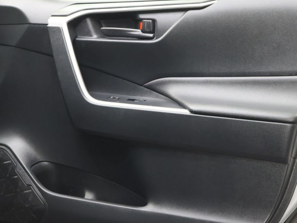 Used 2019 Toyota RAV4 LE w/ All Weather Liner Package AWD/4WD image 12