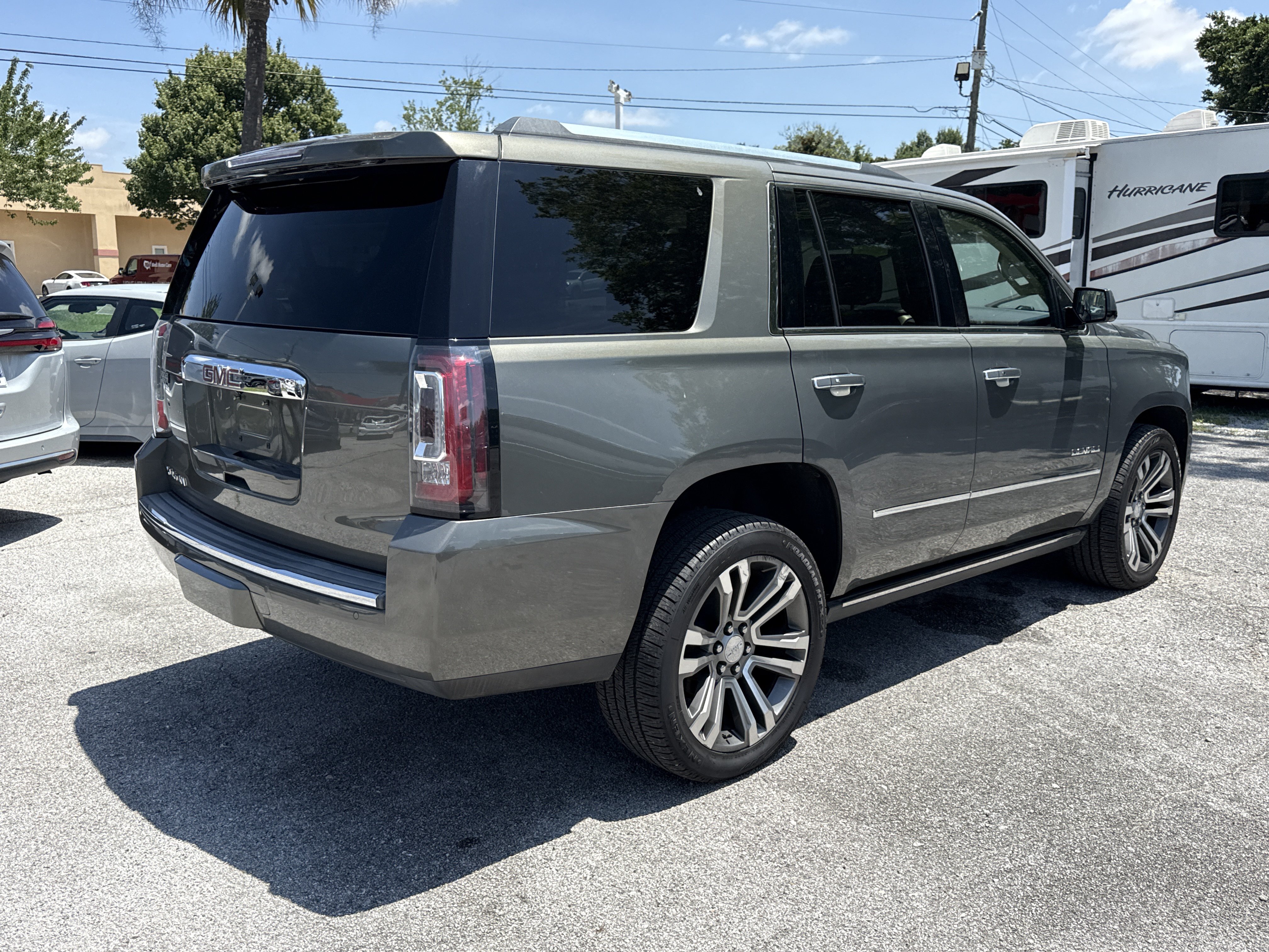 Used 2017 GMC Yukon Denali w/ Open Road Package RWD image 5