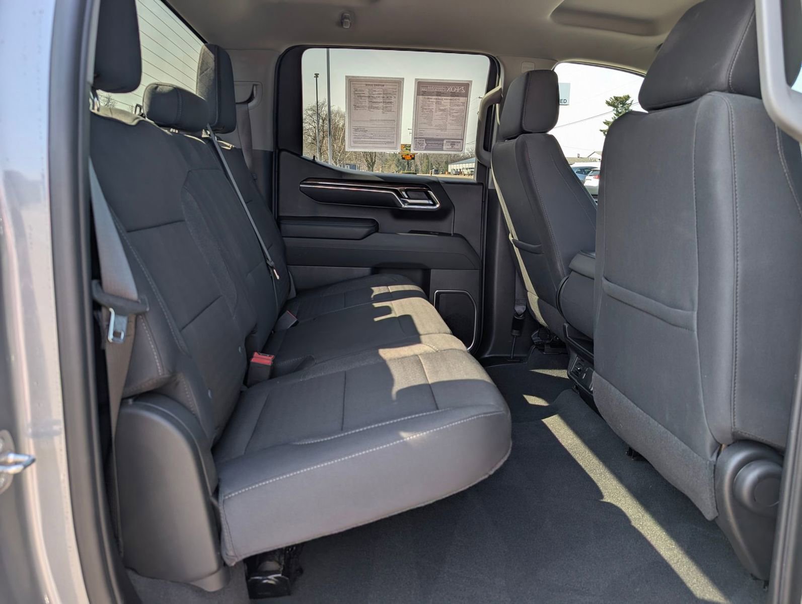 Used 2024 Chevrolet Silverado 1500 LT image 29