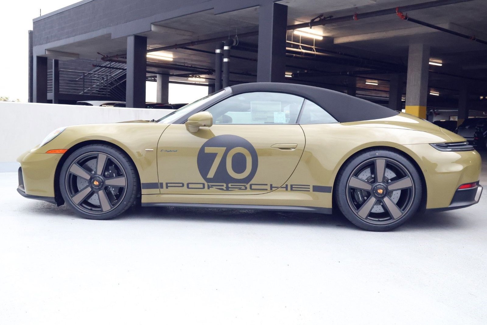 New 2026 Porsche 911 GTS video 2