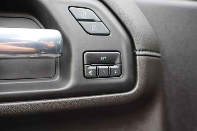 Used 2023 Chevrolet Silverado 2500 LTZ w/ LTZ Convenience Package AWD/4WD image 14
