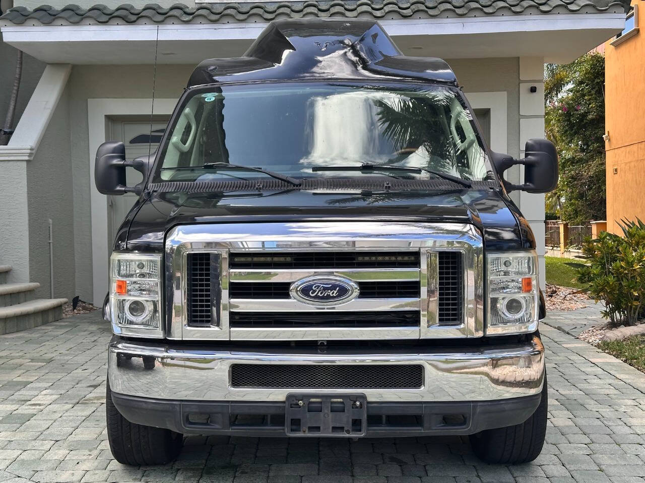 Used 2010 Ford E-350 and Econoline 350 XLT RWD image 19
