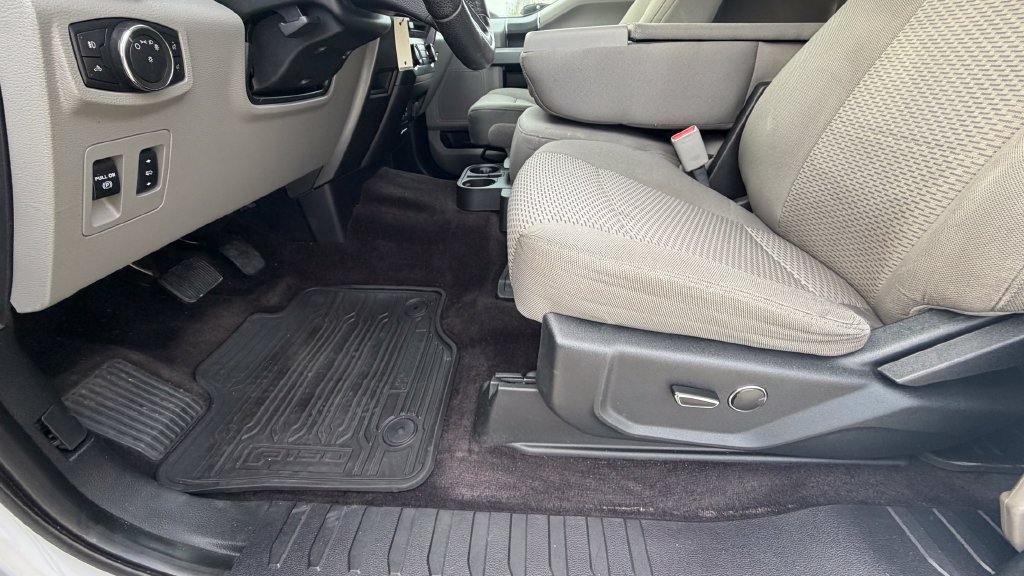 Used 2015 Ford F150 XLT w/ Equipment Group 301A Mid AWD/4WD image 20