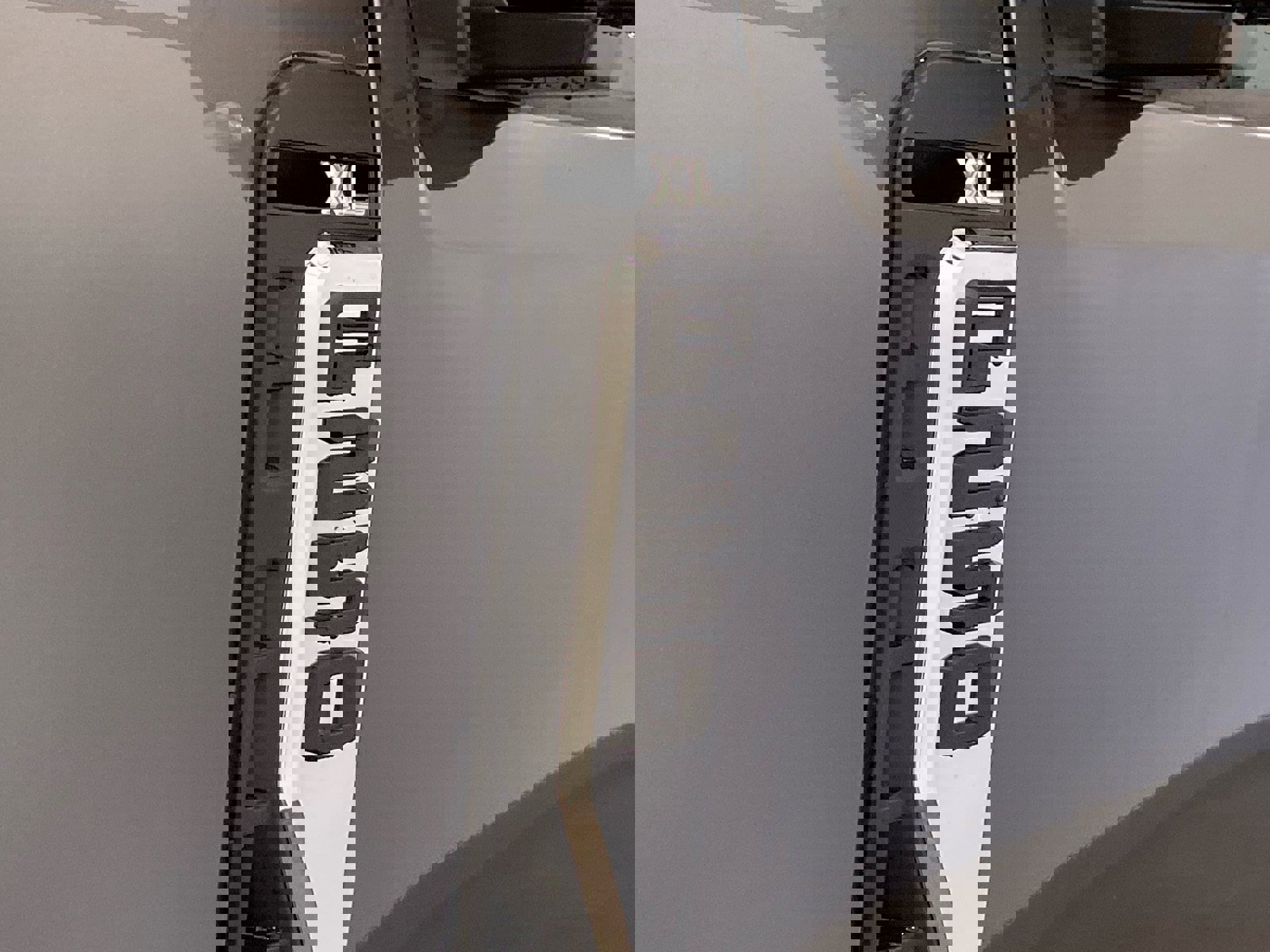 New 2026 Ford F250 XL w/ XL Chrome Package image 8