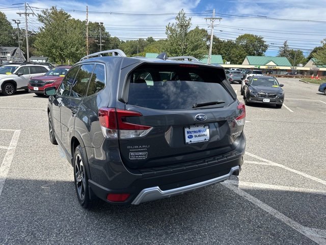 Used 2022 Subaru Forester Touring image 5