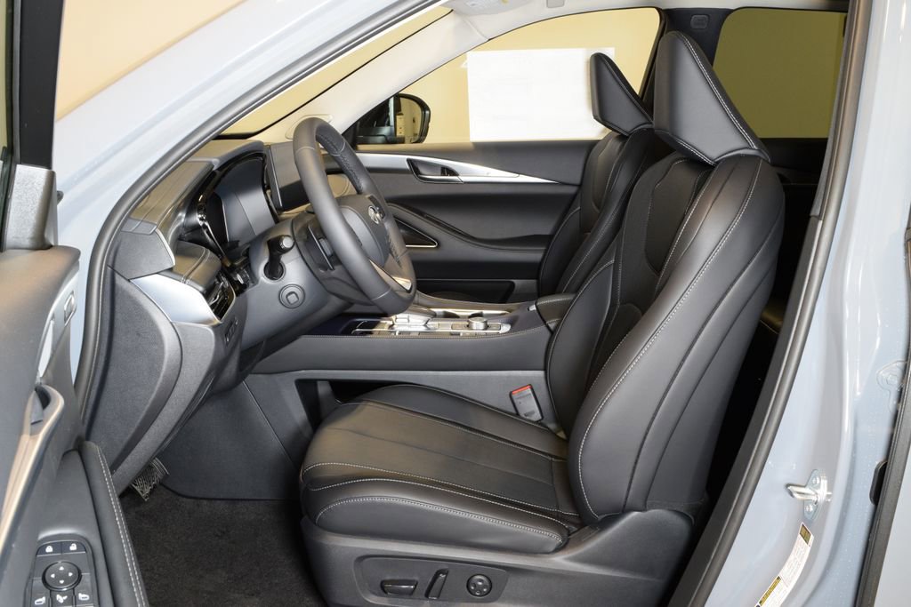 New 2027 INFINITI QX60 Luxe w/ Cargo Package AWD/4WD image 10