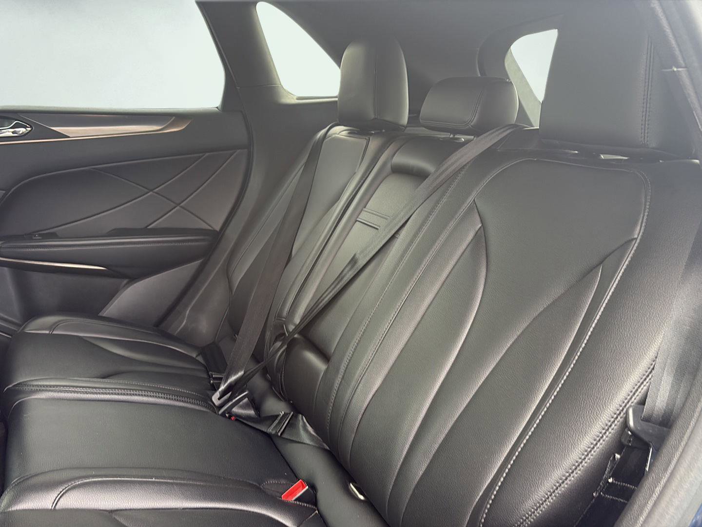 Used 2018 Lincoln MKC Premiere image 20