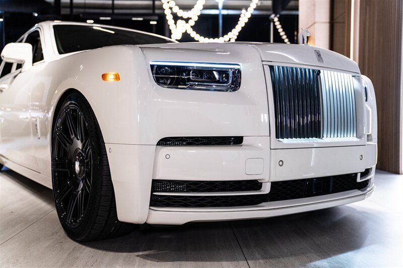 Used 2026 Rolls-Royce Phantom Sedan RWD image 37