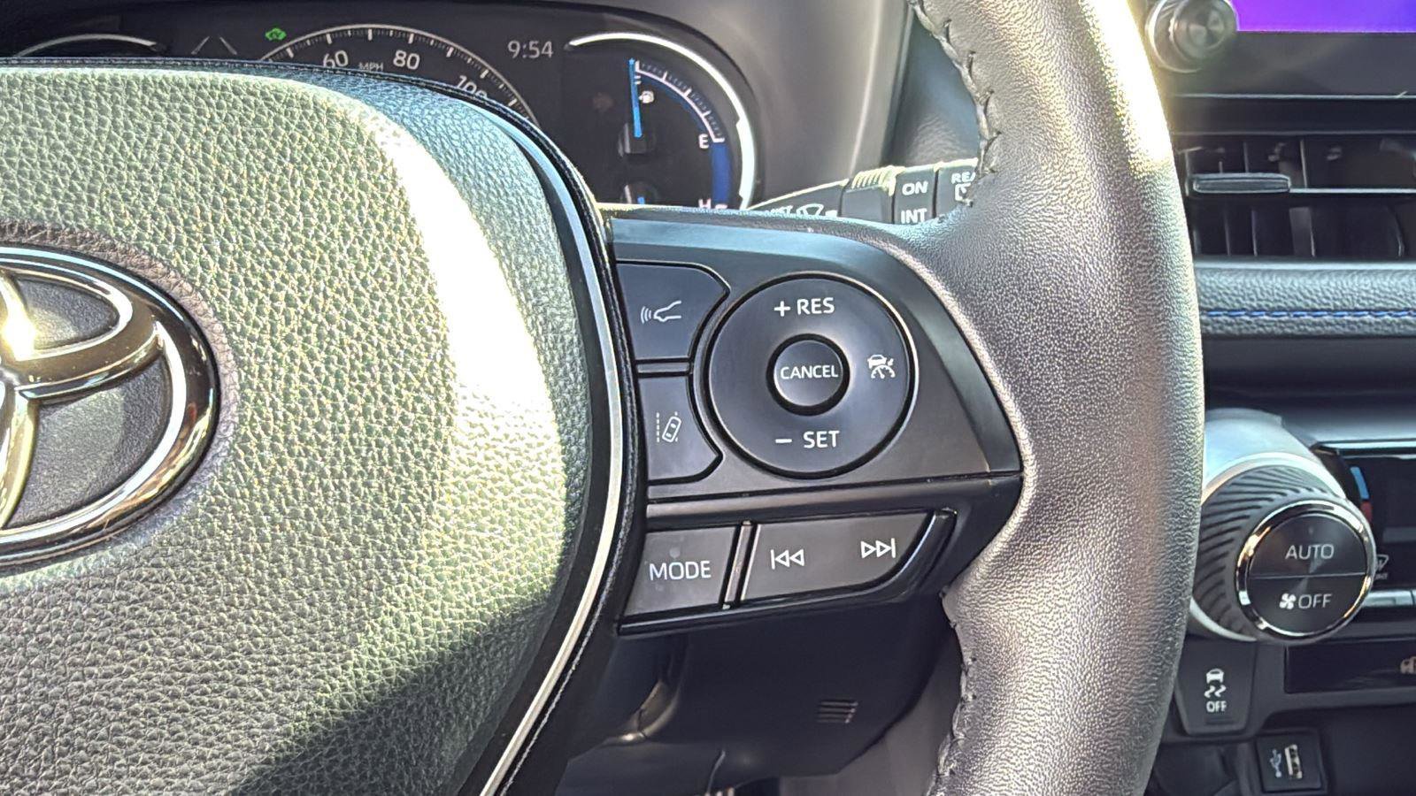 Certified 2025 Toyota RAV4 SE image 13