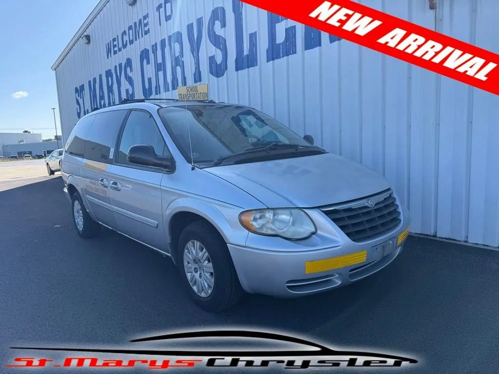 Used 2005 Chrysler Town & Country LX w/ Popular Equipment Group II