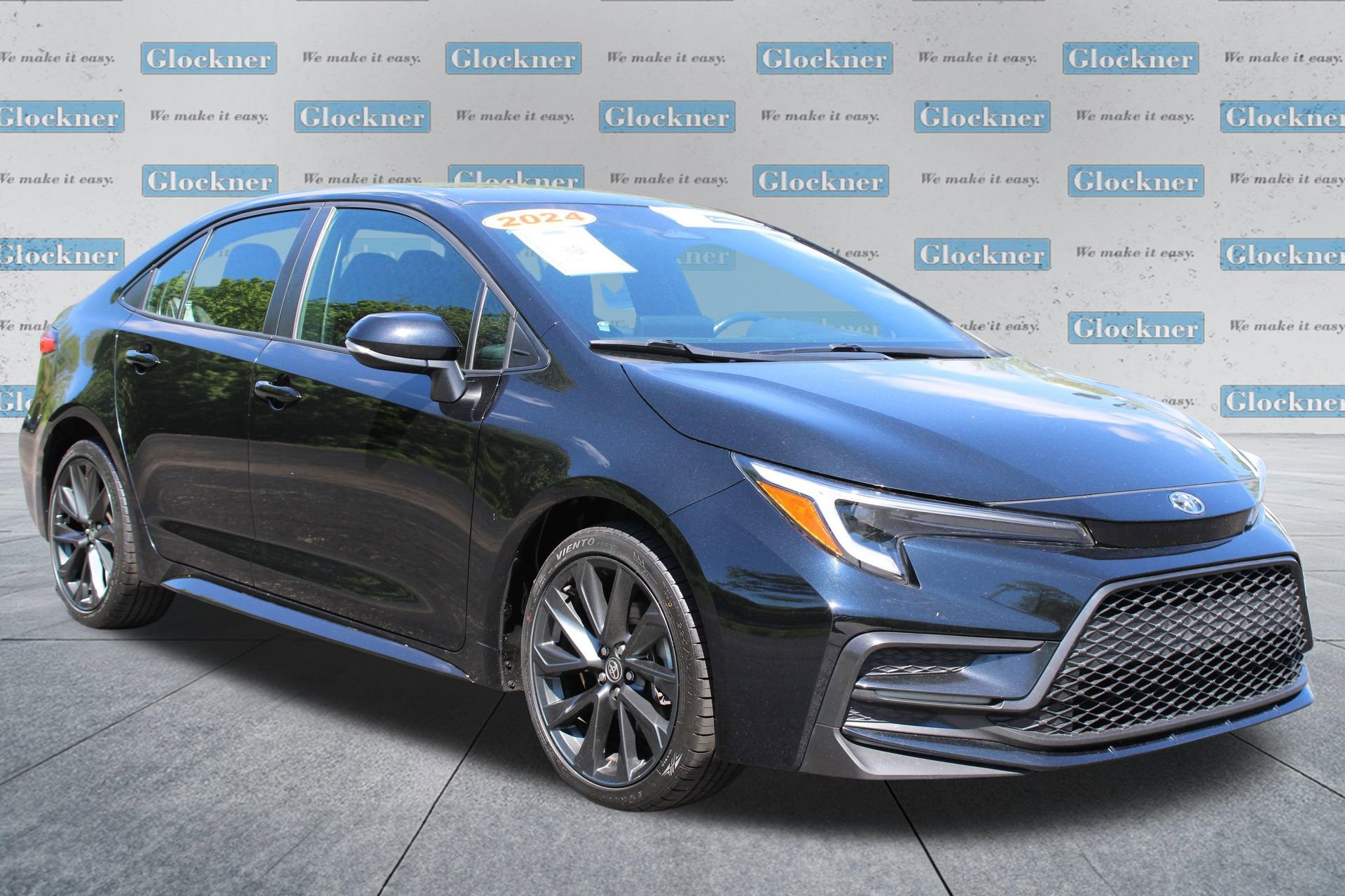 Used 2024 Toyota Corolla SE FWD image 3