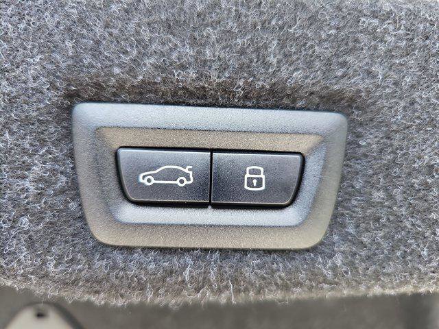 New 2026 BMW 550e xDrive w/ Executive Package image 13