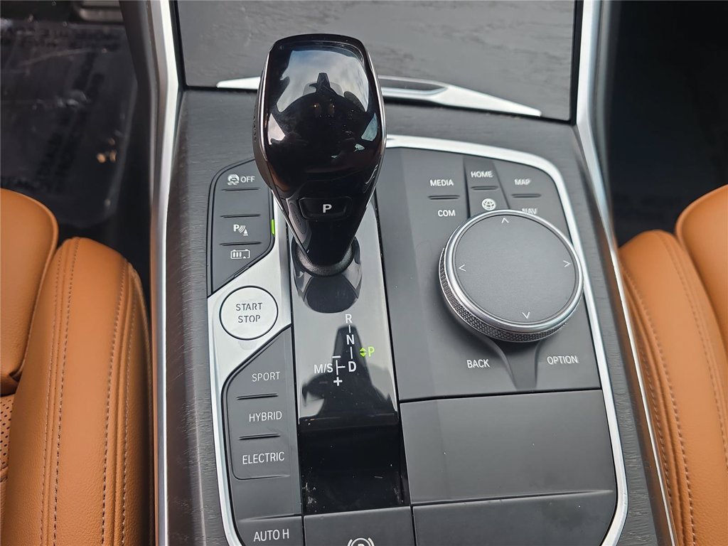 Used 2022 BMW 330e xDrive w/ M Sport Package AWD/4WD image 22