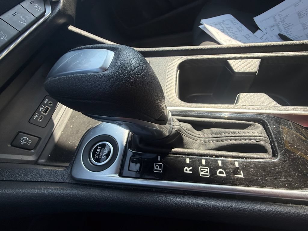 Used 2025 Nissan Sentra SV FWD image 31
