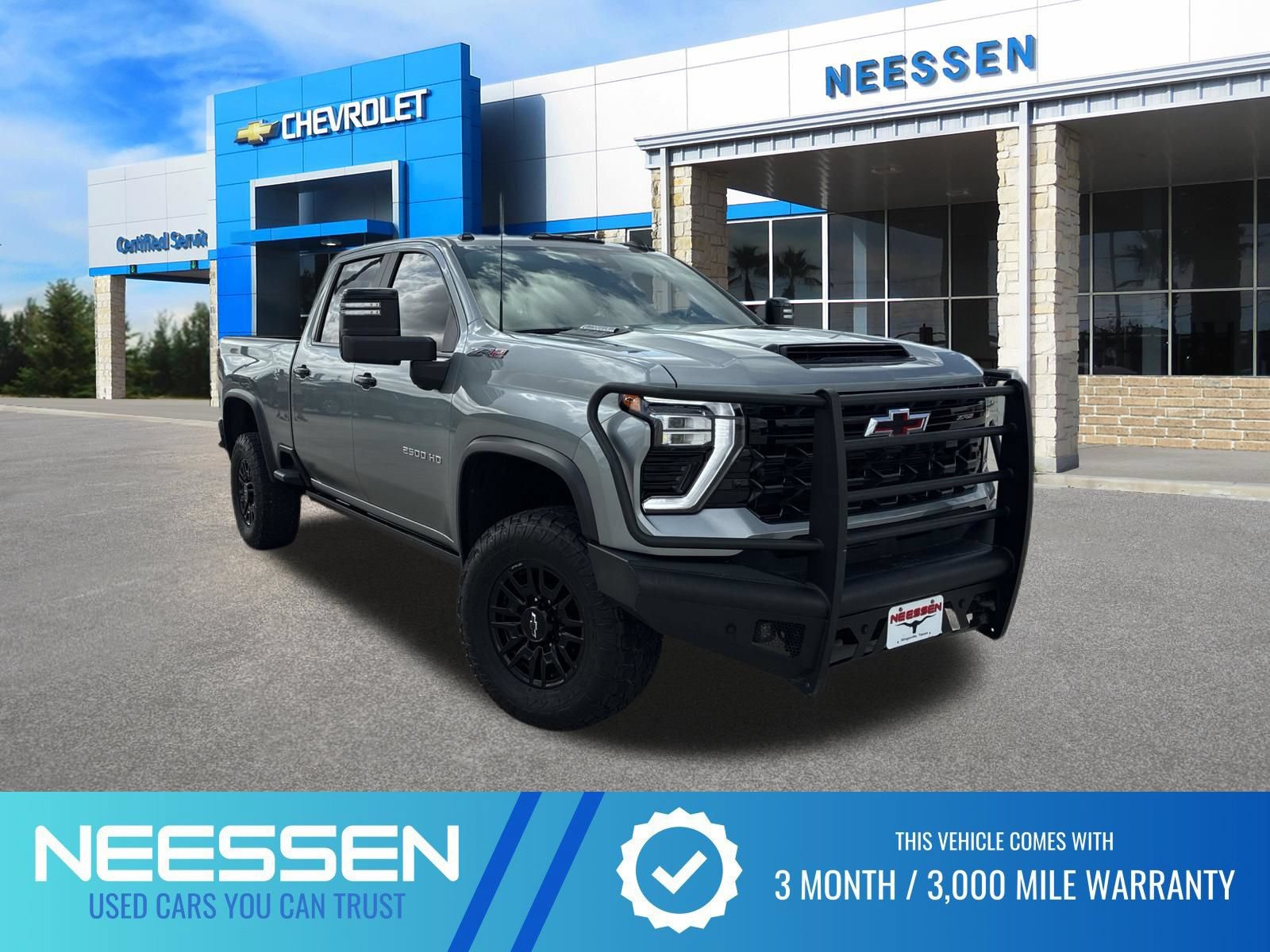 Used 2024 Chevrolet Silverado 2500 ZR2 w/ Technology Package AWD/4WD image 1