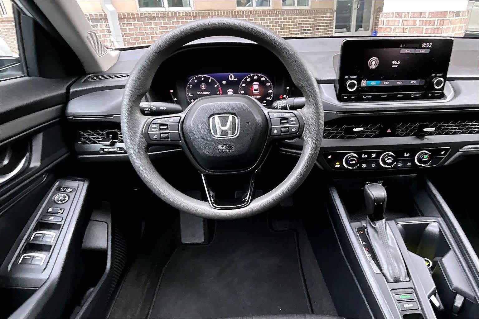 Certified 2023 Honda Accord EX image 39