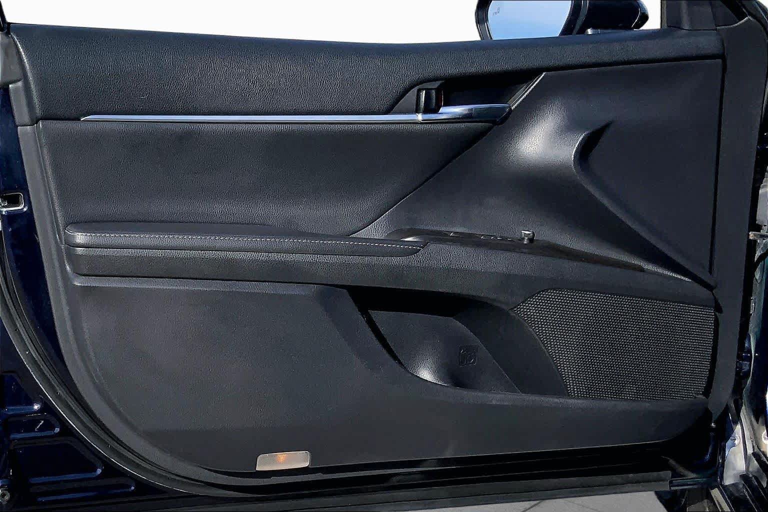 Used 2022 Toyota Camry XSE FWD image 21