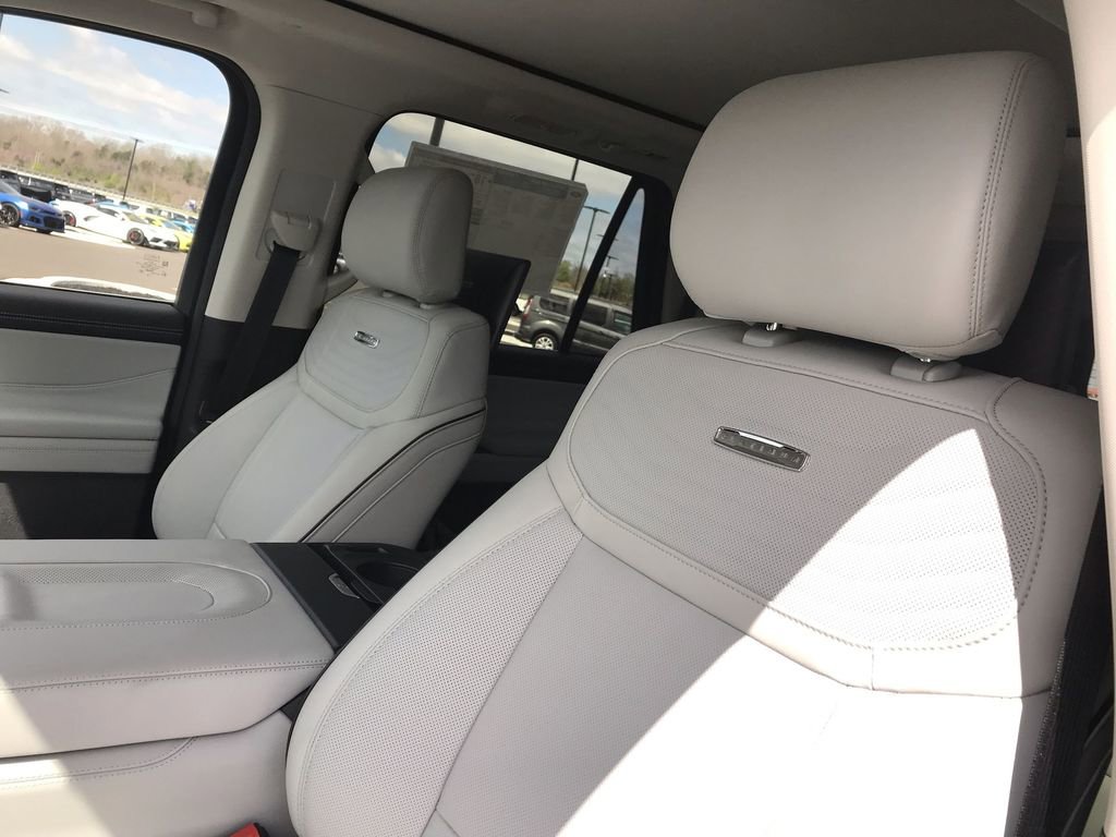 New 2026 Ford Expedition Max Platinum image 11