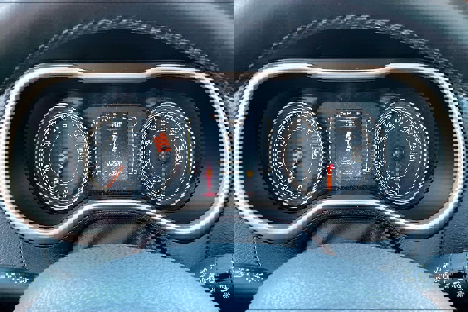 Used 2017 Jeep Cherokee Latitude w/ Safety/Convenience Group image 24