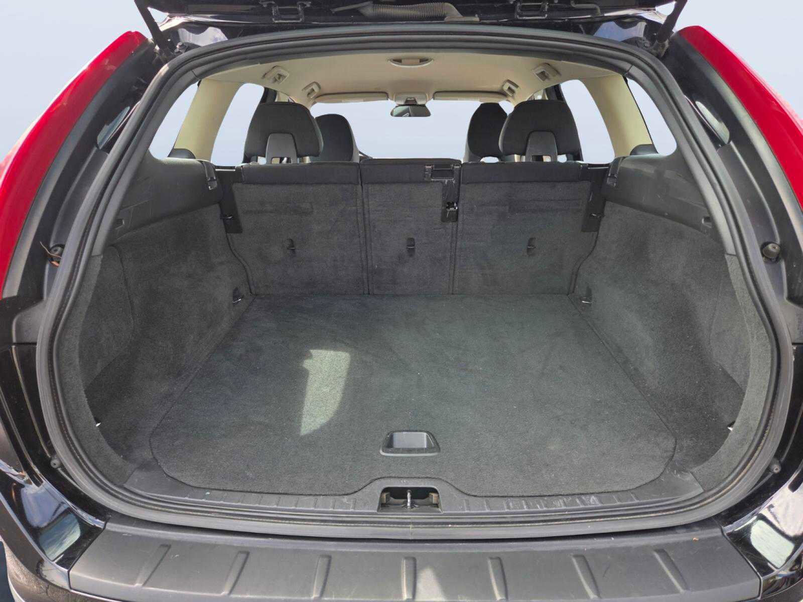 Used 2011 Volvo XC60 3.2 AWD/4WD image 14