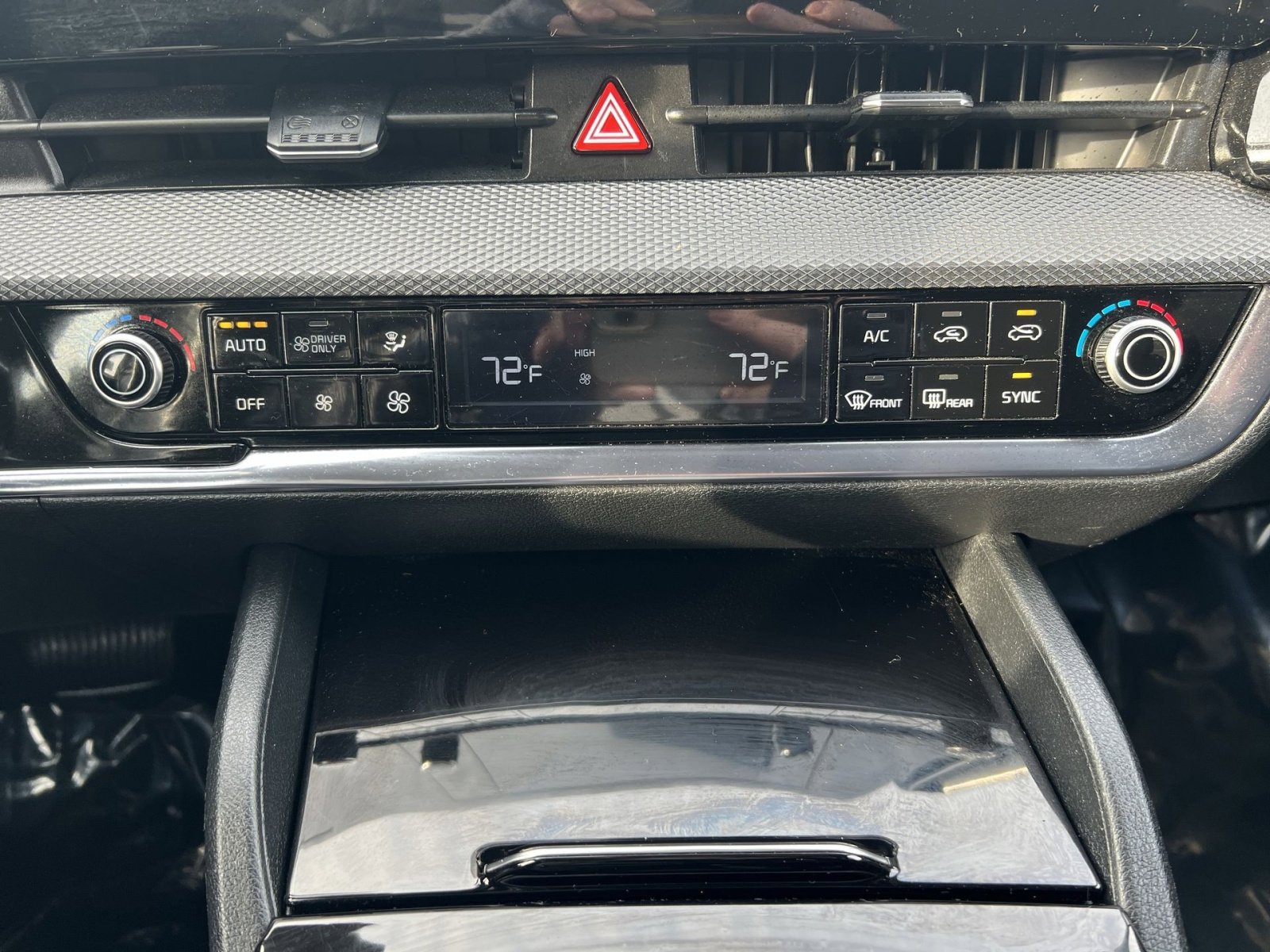 Used 2023 Kia Sportage LX image 19