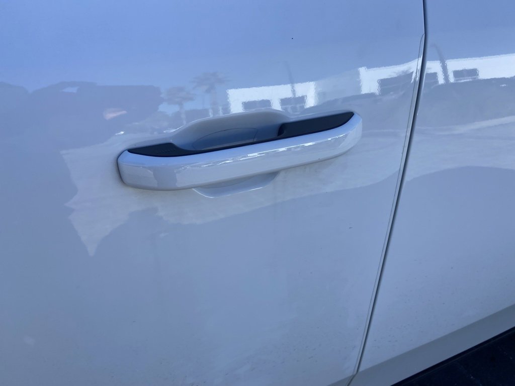 Used 2023 Jeep Grand Wagoneer Series III w/ Rear Seat Video Group 1 image 9