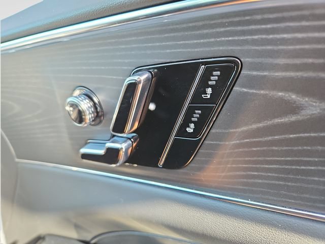 Used 2024 Cadillac Lyriq Luxury AWD/4WD image 41