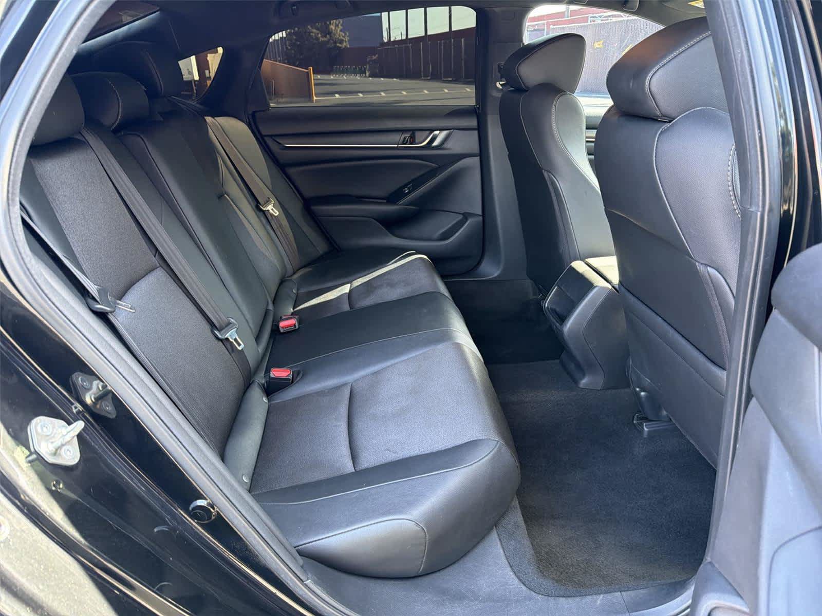 Used 2019 Honda Accord Sport image 14