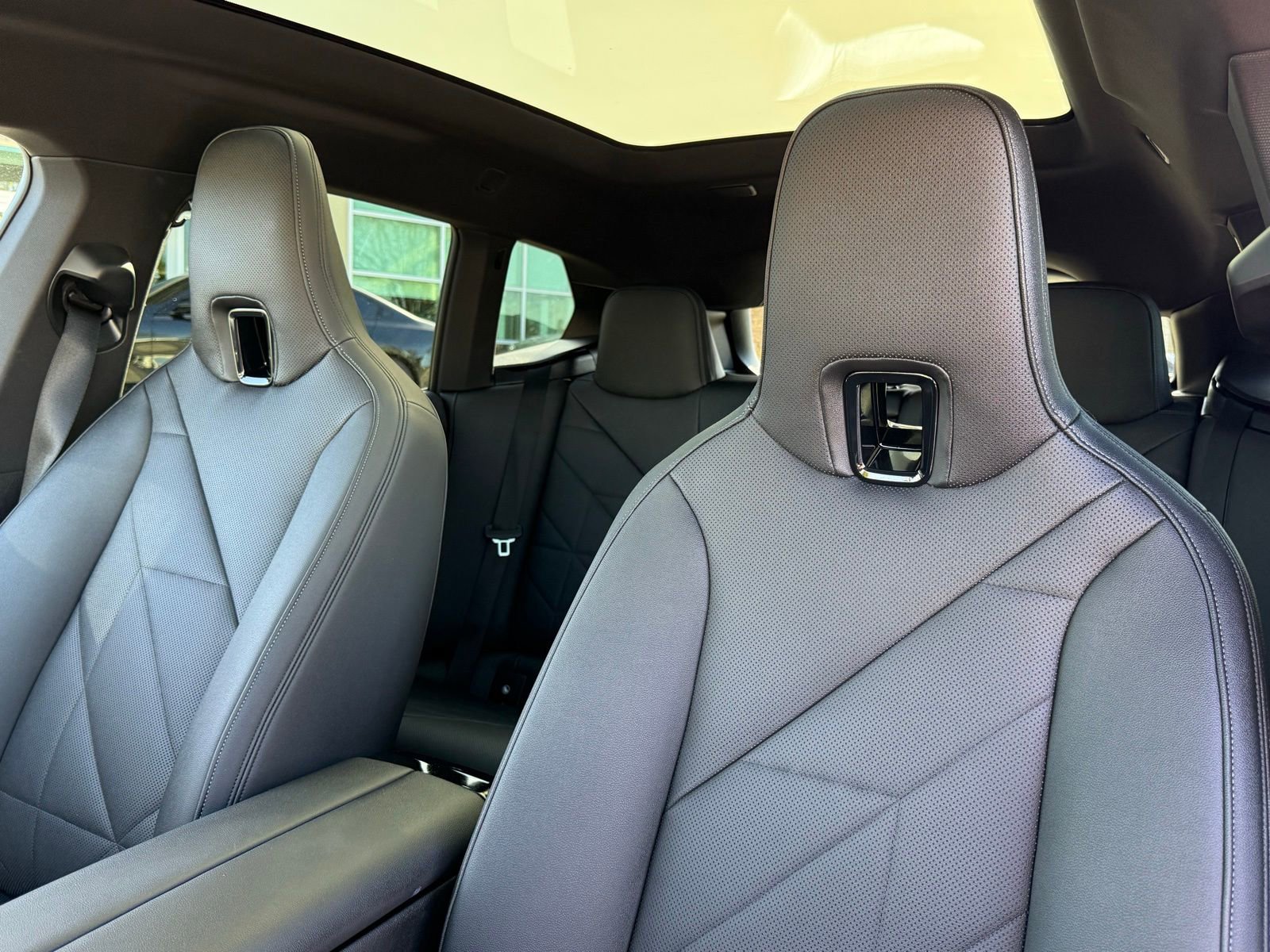 Used 2025 BMW iX M60 image 24