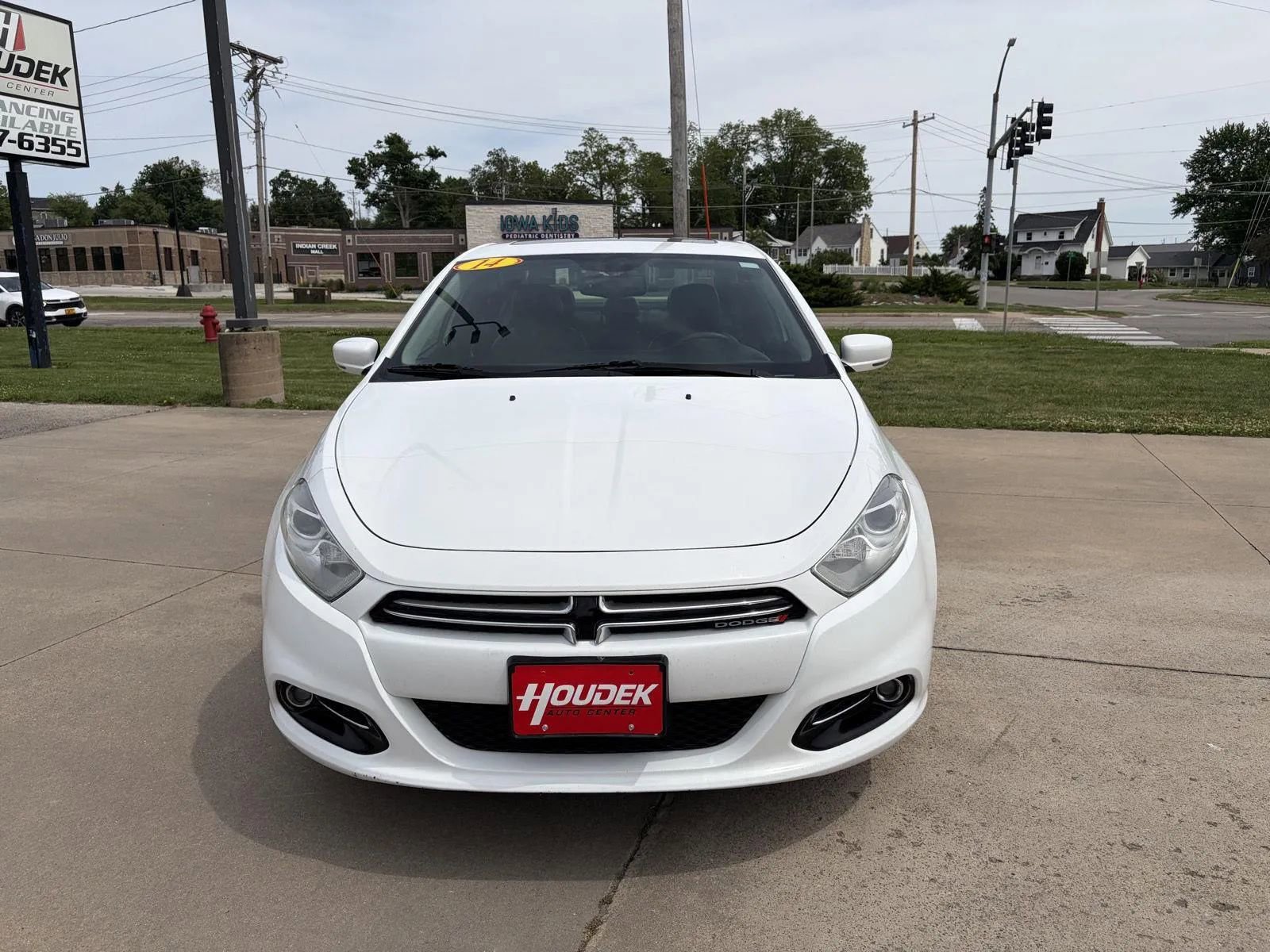 Used 2014 Dodge Dart Limited FWD image 2