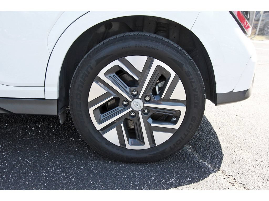 Certified 2023 Hyundai Kona SE w/ Cargo Package FWD image 31