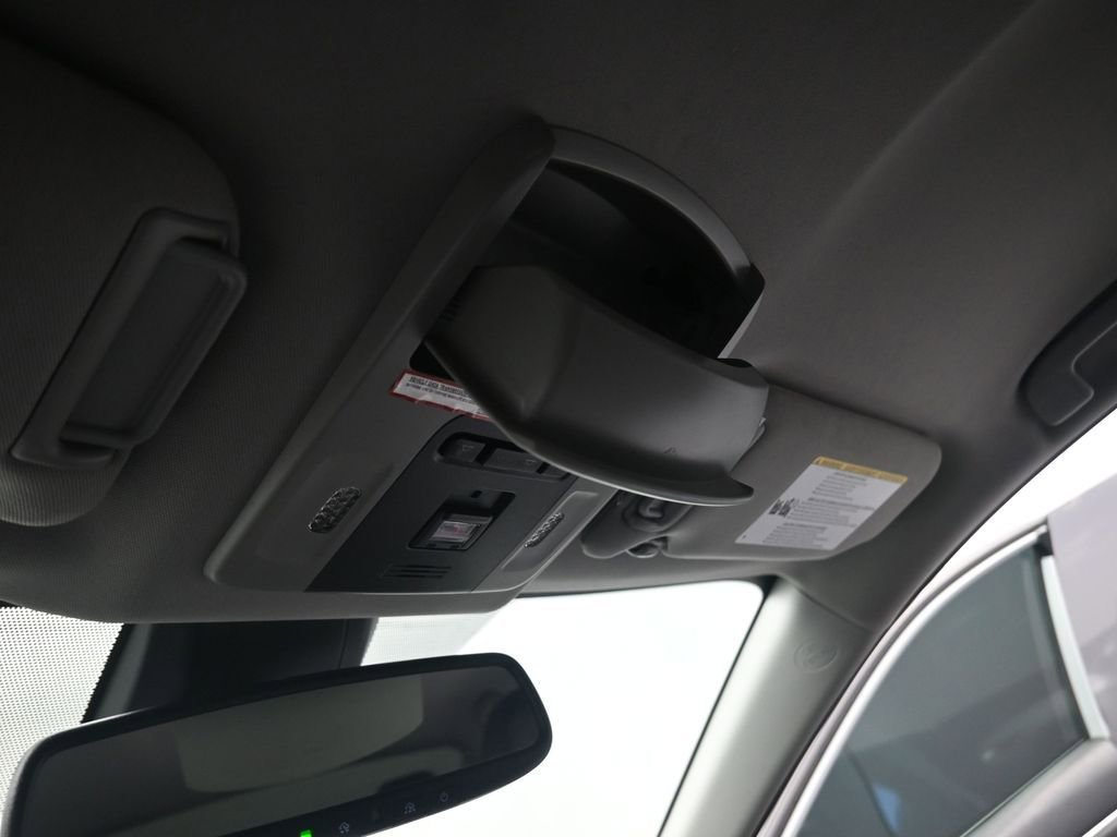 Used 2021 Toyota Camry XSE image 18