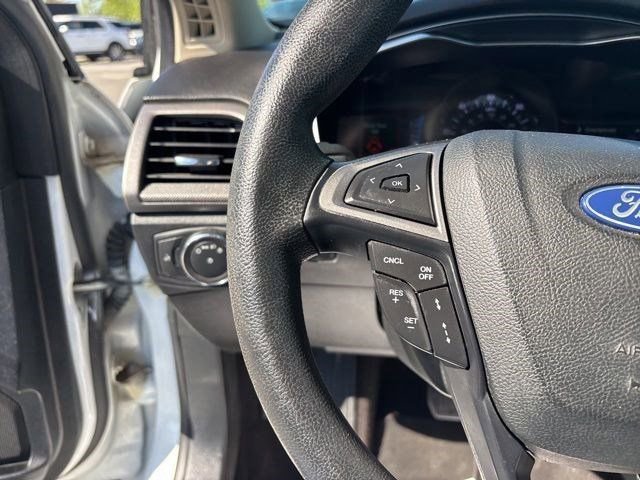 Used 2019 Ford Fusion SE FWD image 17