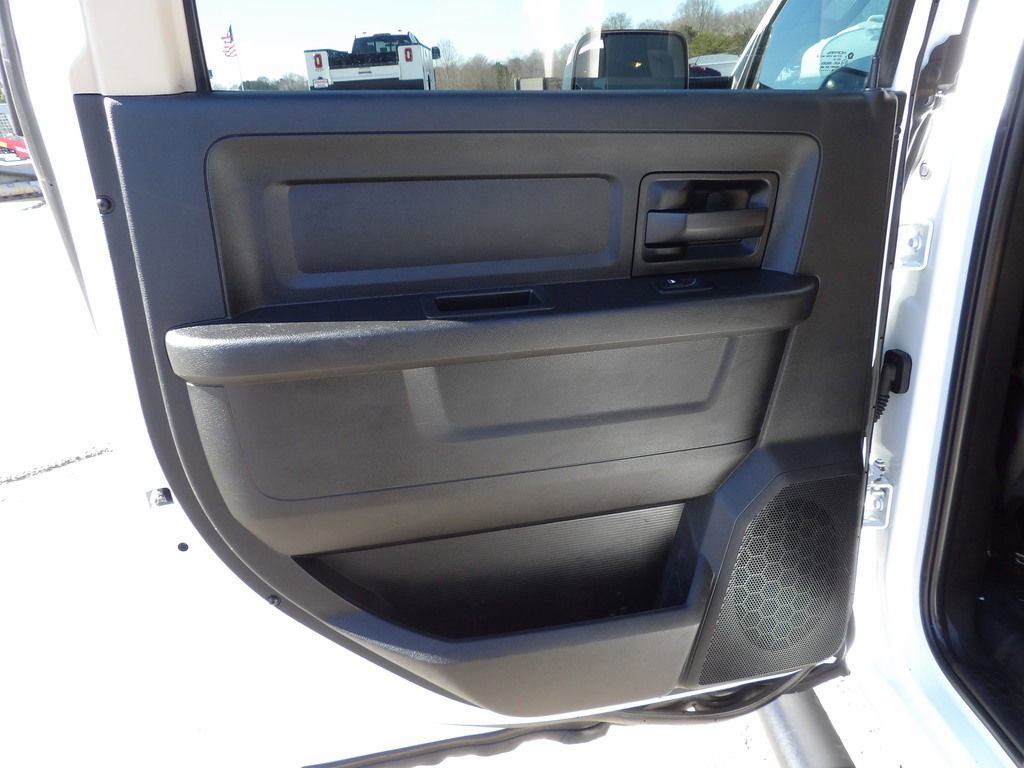 Used 2020 RAM 5500 Tradesman RWD image 28