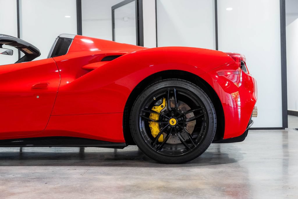 Used 2018 Ferrari 488 Spider RWD image 29