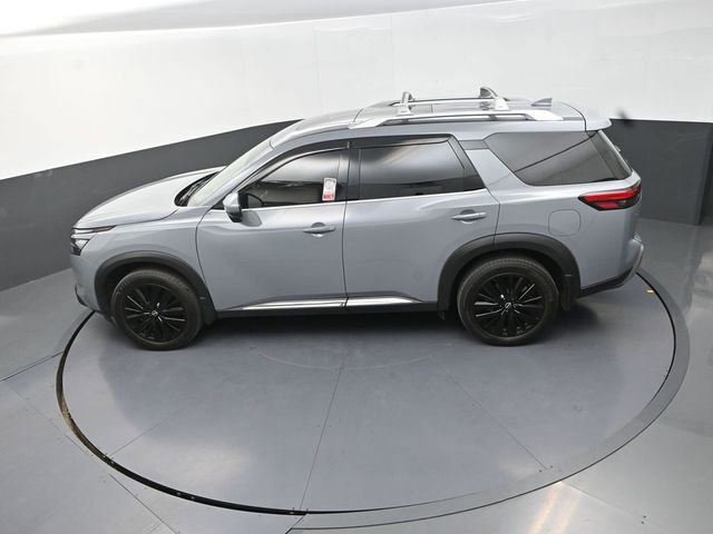 Used 2025 Nissan Pathfinder Platinum w/ Cargo Package AWD/4WD image 15