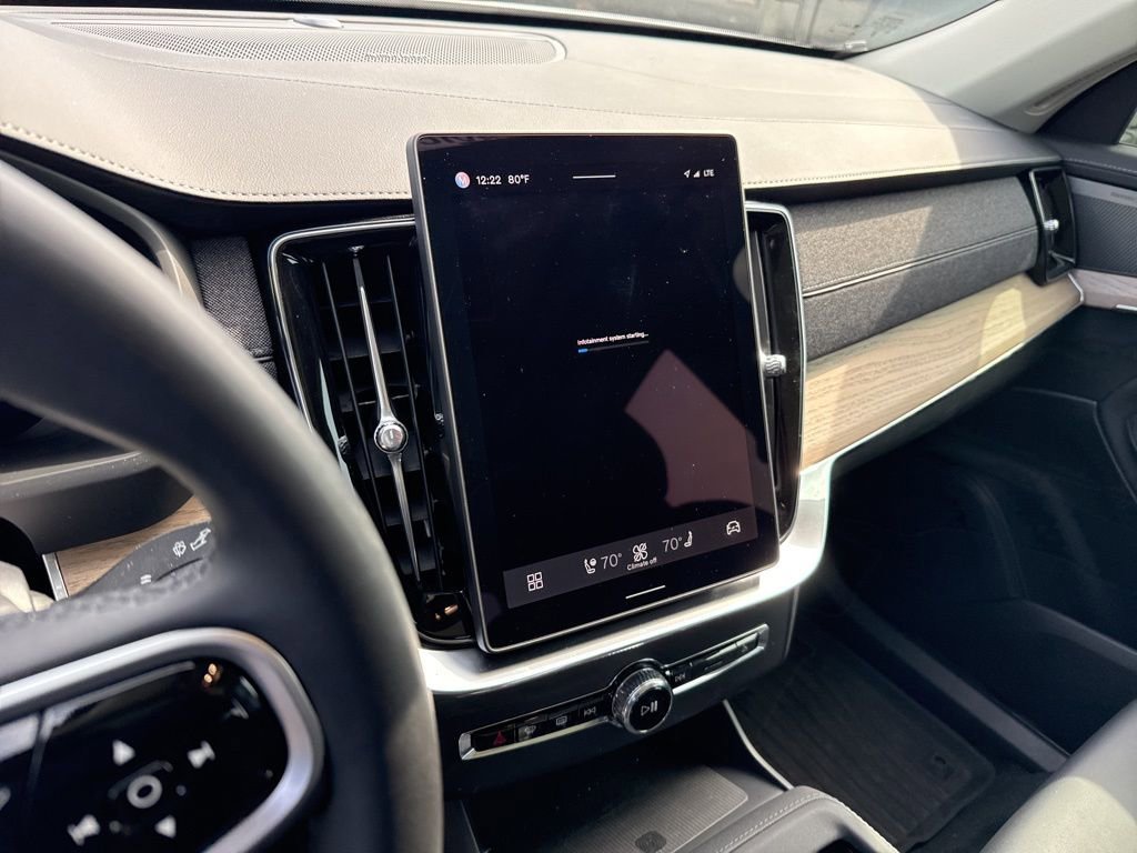 Certified 2025 Volvo XC90 T8 Plus w/ Protection Package Premier image 8