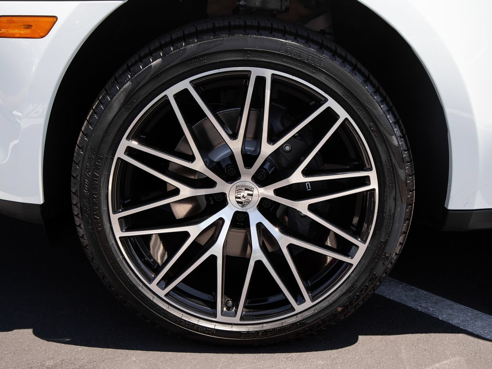 New 2026 Porsche Macan AWD/4WD image 12