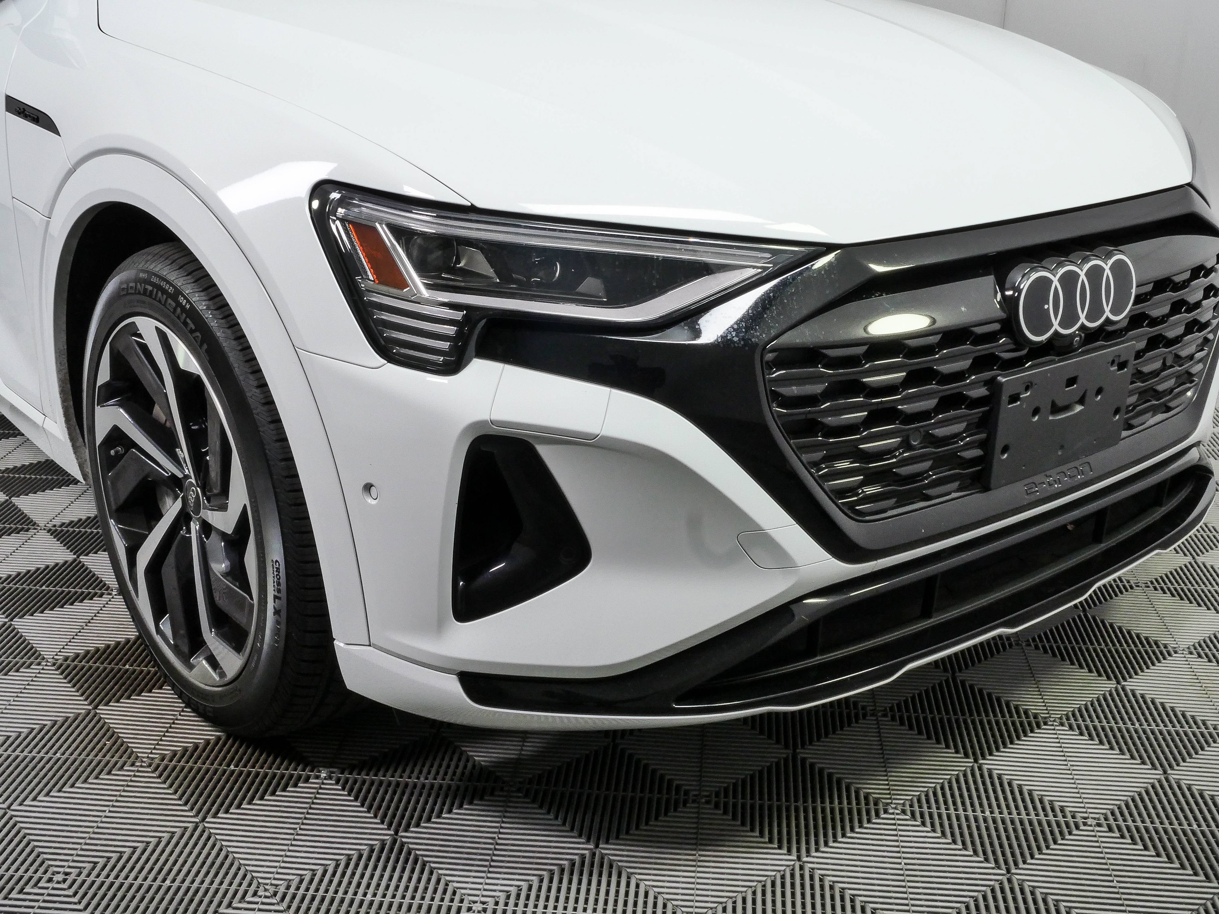 Certified 2024 Audi Q8 e-tron Prestige w/ Prestige Package AWD/4WD image 14
