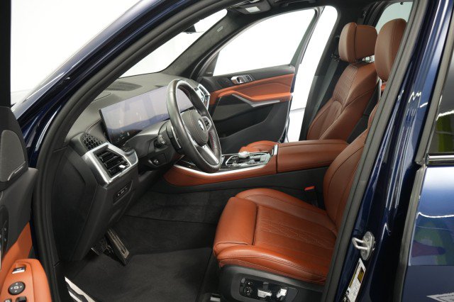 Used 2025 BMW X5 M60i AWD/4WD image 30