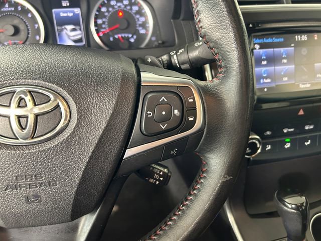 Used 2015 Toyota Camry SE image 17