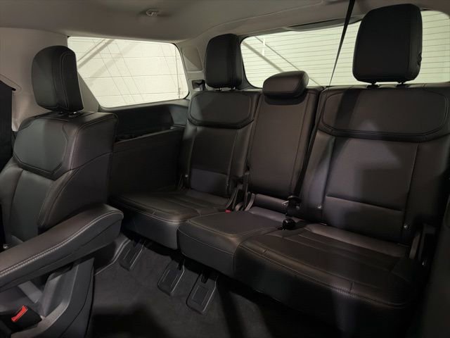 Used 2025 Ford Expedition Platinum AWD/4WD image 24